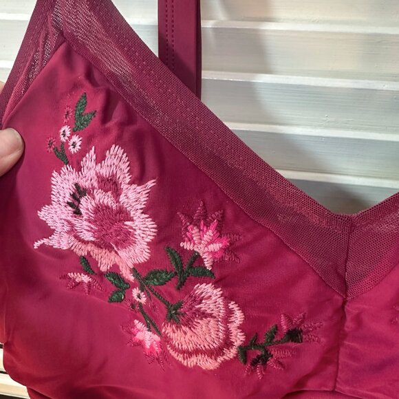 Torrid Burgundy Embroidered Ruched One-Piece Swimsuit – Size 0 (L) - Picture 6 of 16